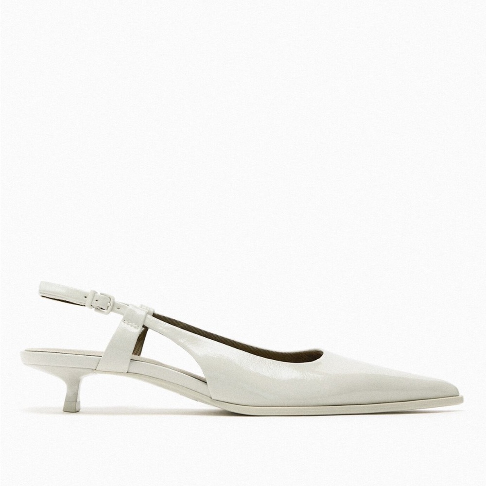 White kitten heel pointed toe shoe